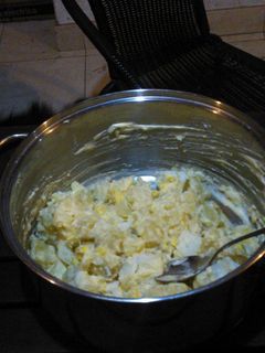 Una foto de Ensalada clásica de papas, huevo duro, mayonesa