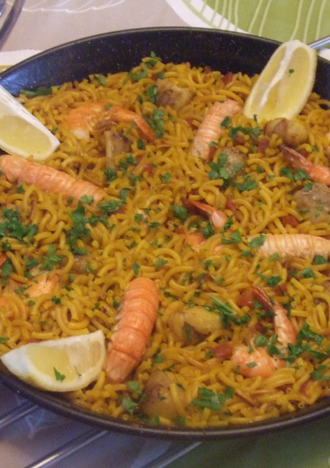Una foto de Fideuá deliciosa
