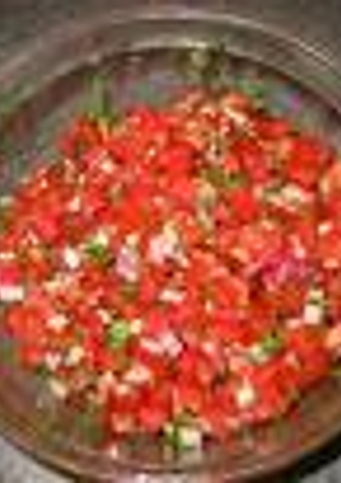 Una foto de Salsa cruda para encima del chuño puti