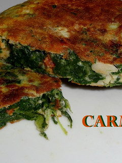 Una foto de Tortilla de acelgas y alubias con chorizo