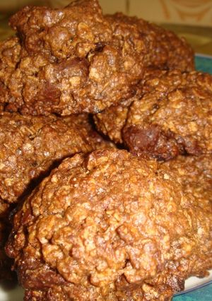 Una foto de Cookies de avena con gotas de chocolate