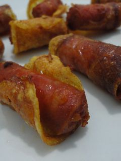 Una foto de Tapita de chips y txistorra