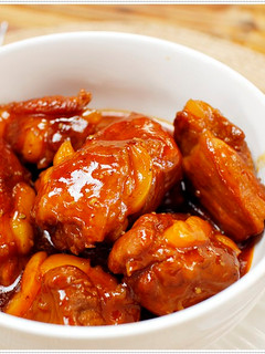 A picture of Honey-Braised Pork Ribs.