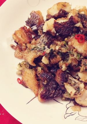 Hình của món Cá chiên sốt gừng mật ong.