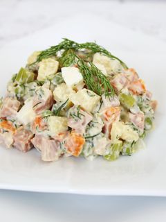 Hình của món Salad Nga.