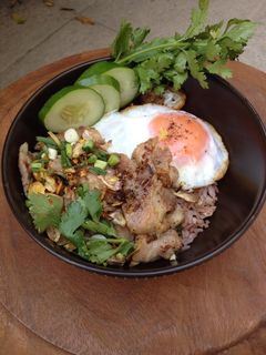 รูปของ ข้าวหมูกระเทียม