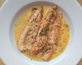 A picture of step 4 of Salmon fins in cream.