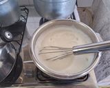 Foto del paso 3 de la receta: Crema de maicena con doble sabor