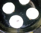 A picture of step 6 of Welsh cakes.
