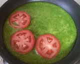 Foto del paso 2 de la receta: 🇲🇽 Omelette tricolor (espinacas, tomate y queso) 🇲🇽