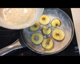 Foto del paso 3 de la receta: Famoso pastel con 1 huevo frito en sartén 🥚🥧 🍎 🍳
