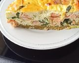 Une image de l'étape 3 de Quiche au saumon frais et pousses d'épinards.
