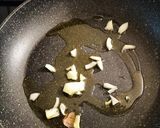 Foto del passaggio 2 della ricetta Involtini di pollo con fontina e speck