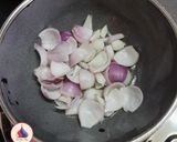 A picture of step 6 of Bhindi Do Pyaza (restaurant style).