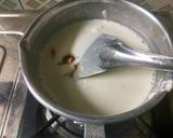 A picture of step 2 of Strawberry Panna Cota.