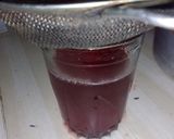 صورة لخطوة 6 من وصفة تحلية الفراولة 🍓 بالطبقات البنة منحكيلكمش 🥰😋