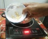 A picture of step 2 of Milk Made Carrot Halwa.