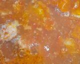 Foto del paso 2 de la receta: Fideos en salsa de chorizos y salamines (reciclado)
