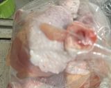 Foto langkah ke 1 dari resep Ayam Goreng Kremes.