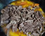 Foto langkah ke 7 dari resep Jantung bumbu kuning.