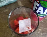 Foto langkah ke 2 dari resep Strawberry Squash.