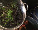 Foto del paso 8 de la receta: Cocina para pareja: Fettucinne nero di seppia colorate