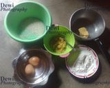 Foto langkah ke 1 dari resep 5 Bahan Saja Untuk Cake Pisang yang Very, Very, Very Delicious! ^_^.