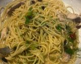 Foto del passaggio 3 della ricetta Spaghetti in Padella 81 Sgombro alla Siciliana Style