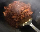 Gambar langkah 5 resipi Sosej masak merah simple.