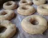 Foto langkah ke 4 dari resep Donat kentang coklat.