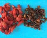 Foto langkah ke 2 dari resep Jus Strawberry Kurma.
