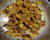 बटाट्याची कोरडी भाजी (batatyachi kordi bhaji reciep in marathi) रेसिपी स्टेप 4 फोटो 