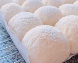 Foto langkah ke 4 dari resep Japanese snowy condensed milk bread.