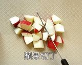 蔓越莓蘋果氣泡飲，勁涼爽酷新口感！富含纖維質的氣泡水教你做！的食譜步驟1照片