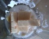 A picture of step 1 of Banana pudding shake😋.