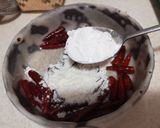 รูปขั้นตอนการทำที่ 4 ของ พริกทอดกรอบ รสหม่าล่า (麻辣香酥辣椒)