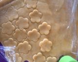 A picture of step 2 of Crispy Cheese Crackers.