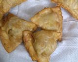 A picture of step 6 of Pizza Samosa.
