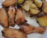 Foto del paso 12 de la receta: Alitas con papas rústicas al horno