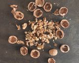 Foto del passaggio 1 della ricetta Gnocchi di banana con crema di spinaci polvere di peperone crusco e noci croccanti
