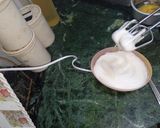 A picture of step 2 of Fluffy Omellete.