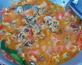 Foto langkah ke 4 dari resep 56. Tumis Kerang Pedas.