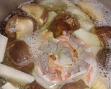รูปขั้นตอนการทำที่ 9 ของ ซุปหัวไชเท้าใส่กุ้ง | Radish soup with shrimp