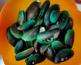 Foto langkah ke 1 dari resep Kepah Kerang Saos Padang.