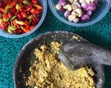 Foto langkah ke 2 dari resep Ayam goreng bumbu Bali.