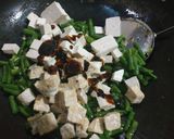 Foto langkah ke 3 dari resep Tumis Buncis Tahu Tempe.