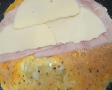 Foto del paso 2 de la receta: Tortilla con jamón y queso