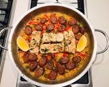 รูปขั้นตอนการทำที่ 5 ของ Chorizo fish paella ข้าวอบสเปน
