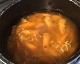 Une image de l'étape 4 de Bouillon de crevettes, wasabi, citron et soja.