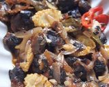Foto langkah ke 6 dari resep Kerang Dara Asam Manis Kering.